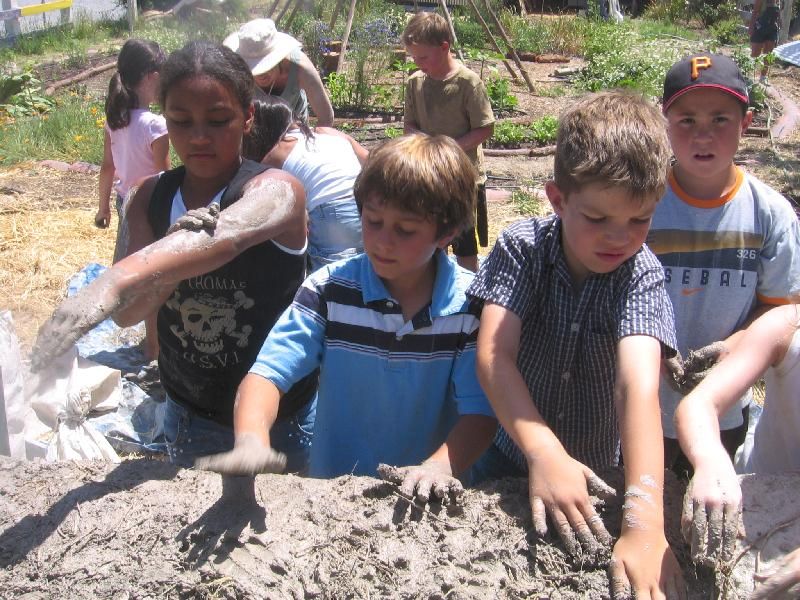 29-kids-in-sand-2009-2